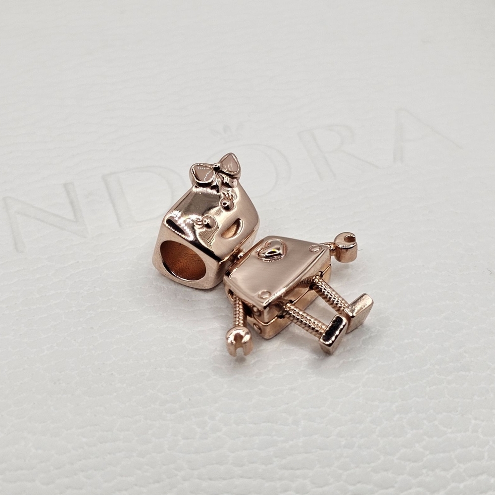🤖 Authentic Pandora ⭐️RETIRED⭐️ ROSE BELLA BOT - Picture 2 of 7